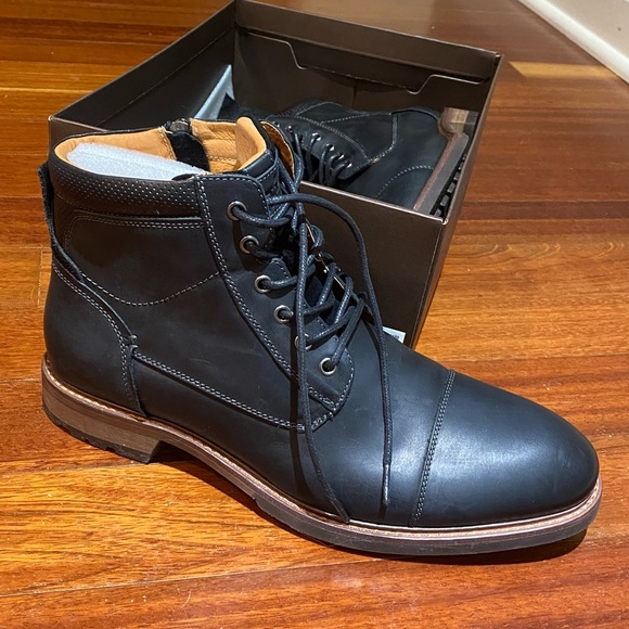 Florsheim Cap Toe Dress Boots, Black, Mens size 10 - Picture 1 of 3